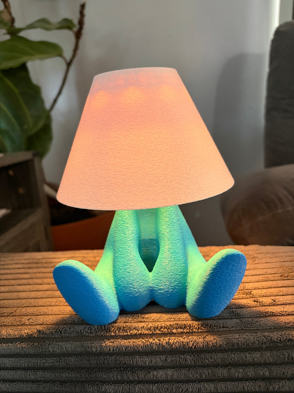 Shy kid LED Lamp with remote usb