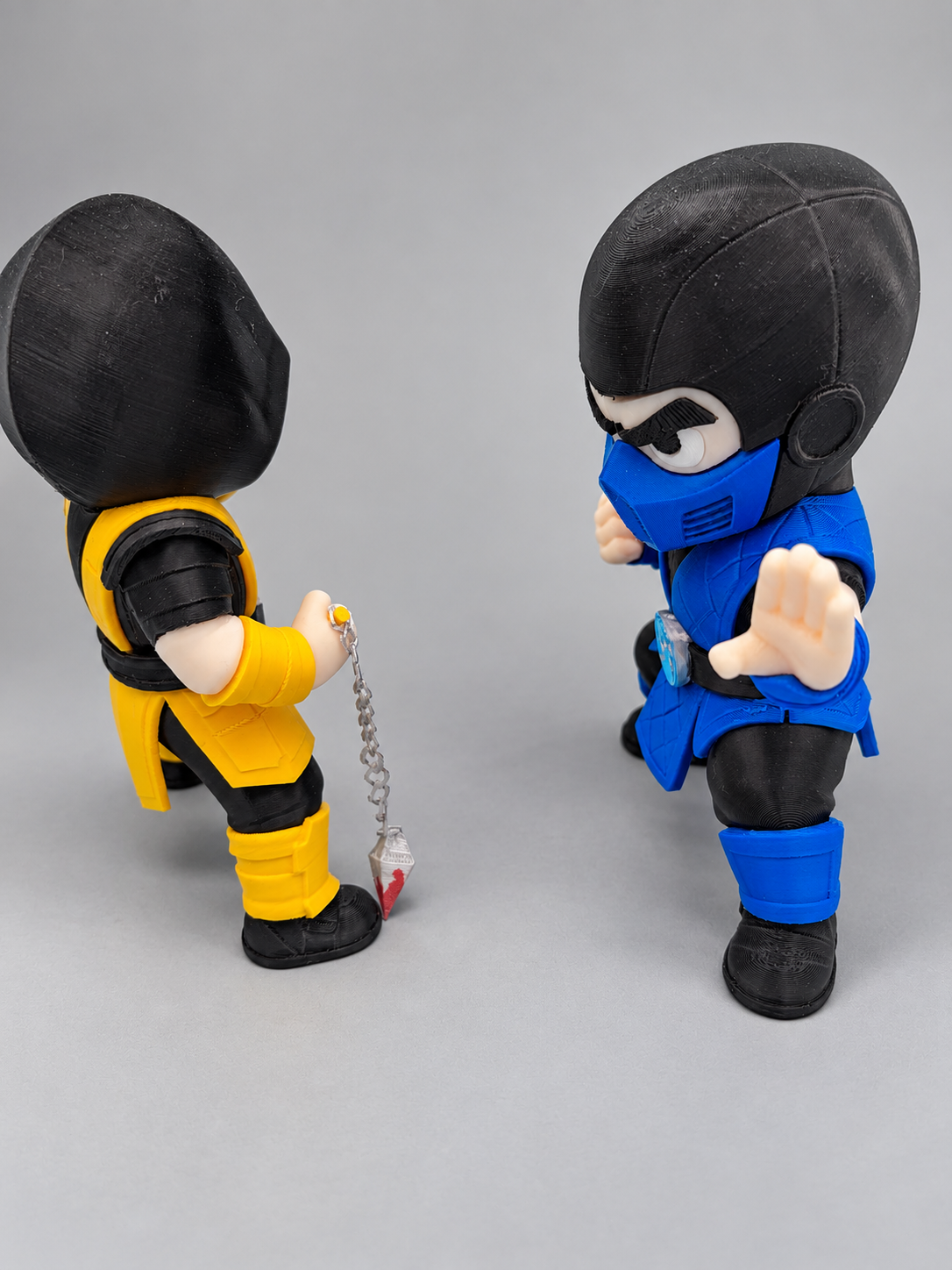 Scorpion and Sub-Zero figure set side view