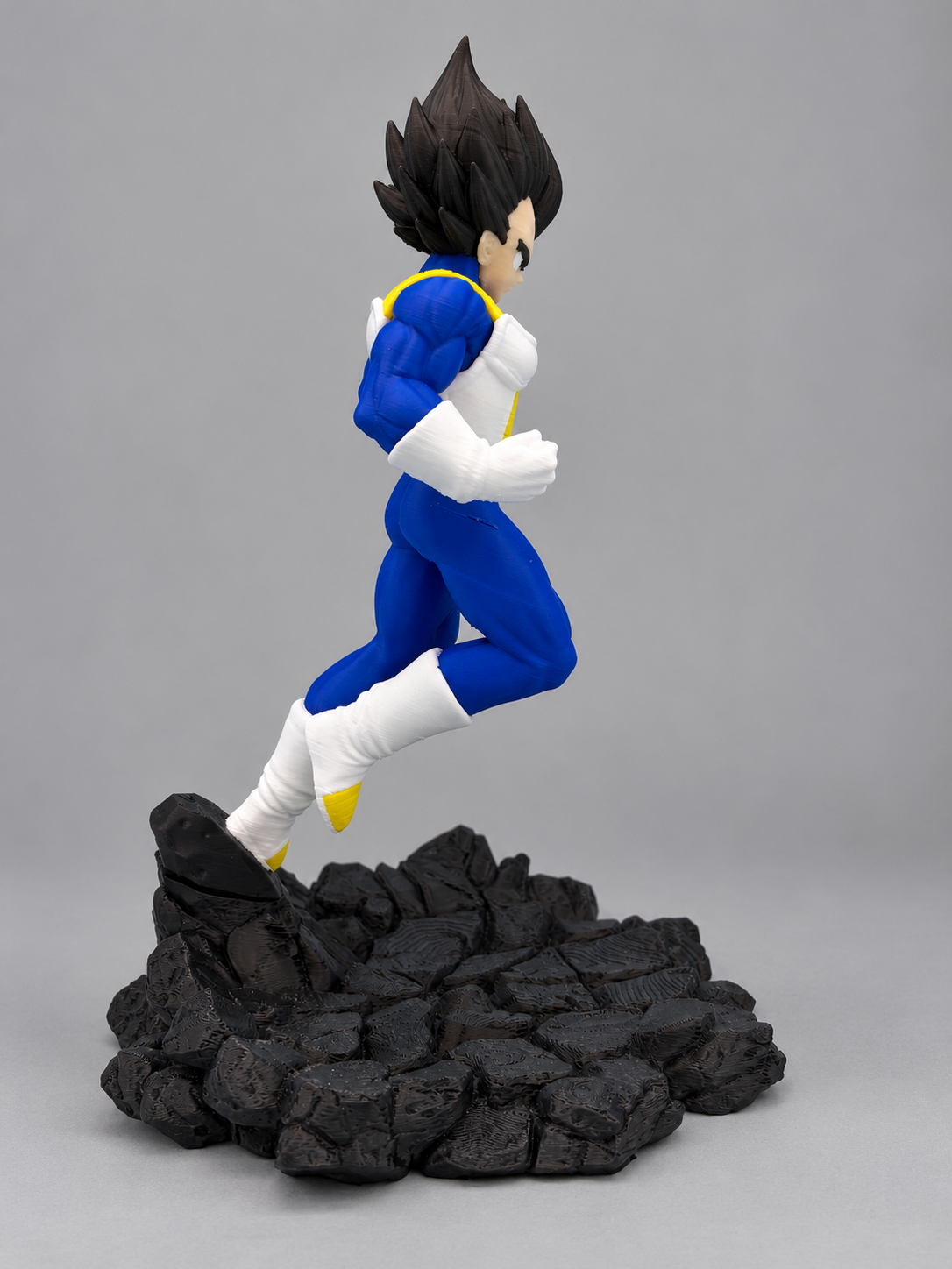 Vegeta figure right side view